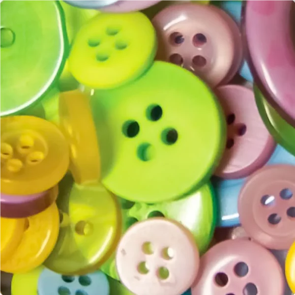Dala Buttons 100g Assorted